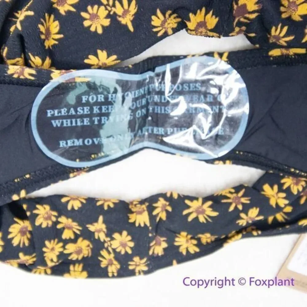 NEW  Free People x‎ Thrills black daisy high waist bikini bottom, US size XS